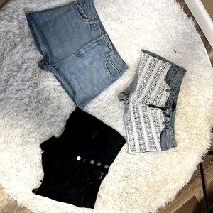 3 pairs of shorts size medium, forever 21 BDG and hammer jeans slightly used/new